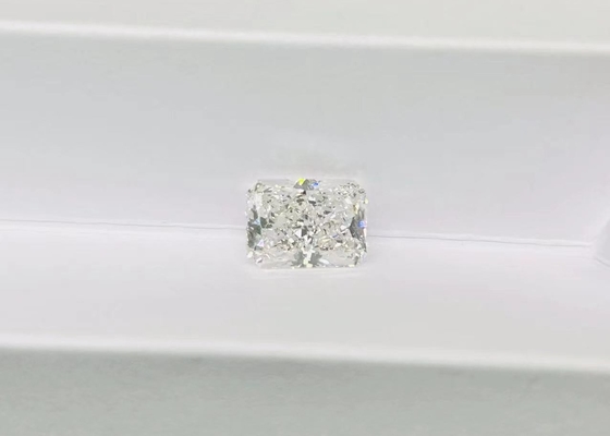 แล็บ CVD 10 Mohs ไร้สี Grown Diamond Radiant Cut Fancy Design