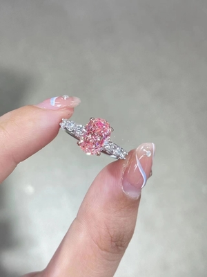 2.5ct แฟนซี พวงมาลัยสีชมพู สร้างแหวนหมั้นเพชร 18K สีขาวทองคําแหวนแต่งงาน