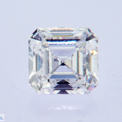 สีขาว 3.2ct โรงปฏิบัติการเจริญ CVD เพชรสี่เหลี่ยม Emerald Asscher Shape IGI รับรอง