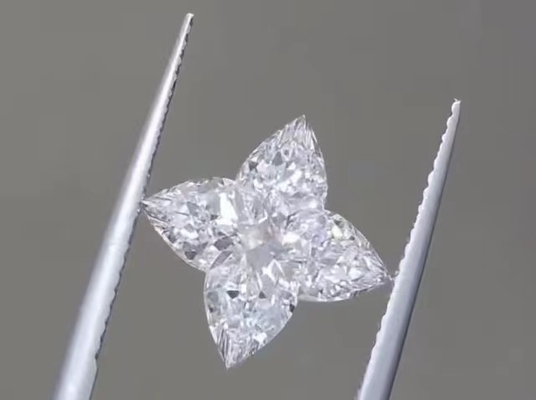 เพชรสีขาวที่ปลูกในห้องทดลอง 4CT CVD LV Cut Loose เพชร DEF VS1 สําหรับตกแต่งเครื่องประดับ