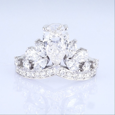18k สไตล์ราชกุล Lab-grown Diamond Ring สาวงามหญิงเจ้าหญิงออกแบบสีขาว Lab-grown Diamond Ring